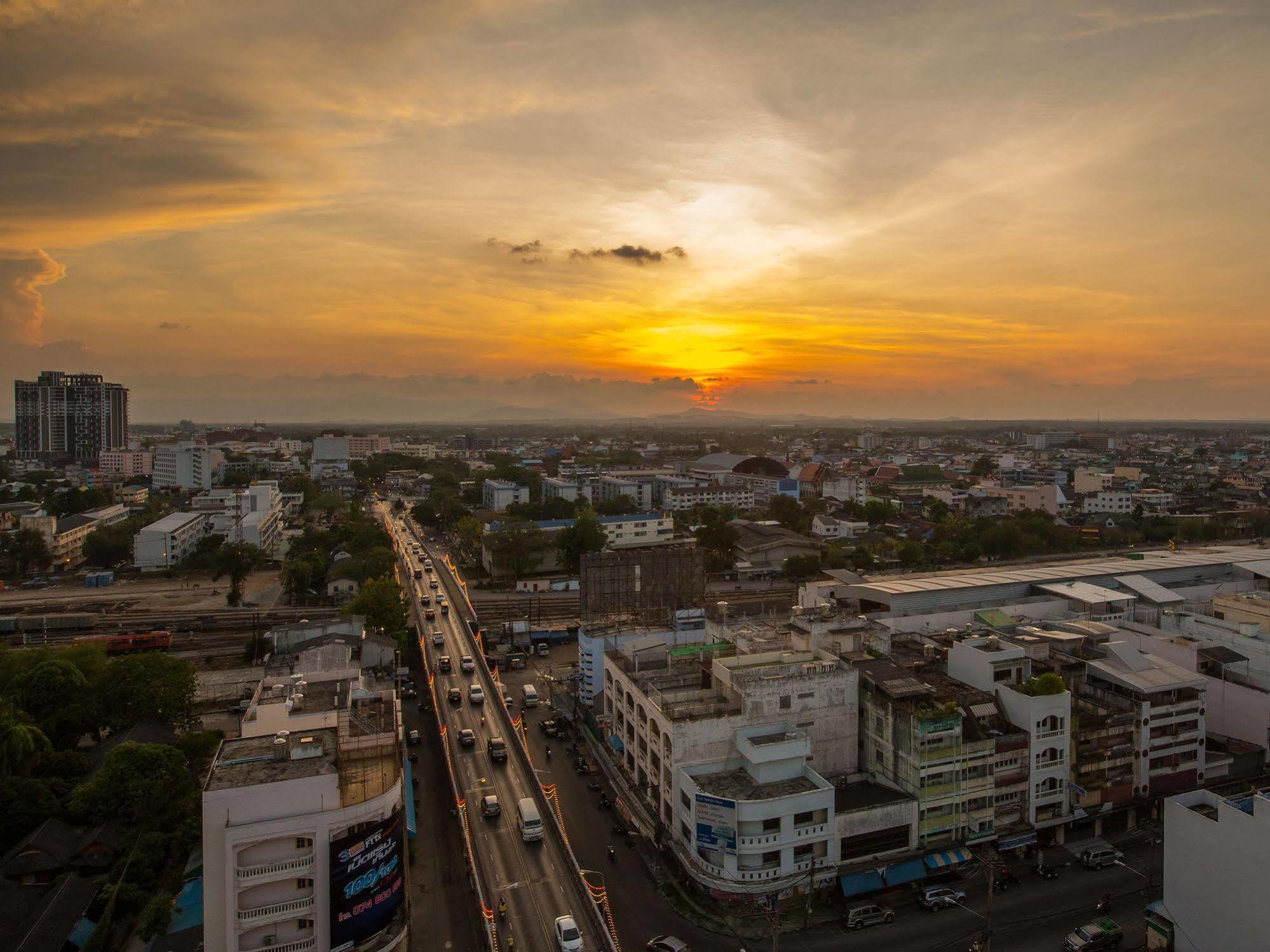 V.L. Hatyai Hotel Hat Yai Esterno foto